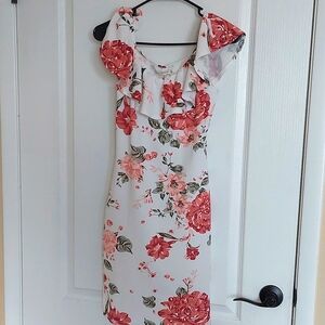 Like New✨️ Floral off the shoulder bodycon dress